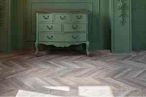 Кварцвиниловые полы Vinilam Parquet Chevron 8,5 мм RI153616CL4 Шеврон Шампань фото  | FLOORDEALER
